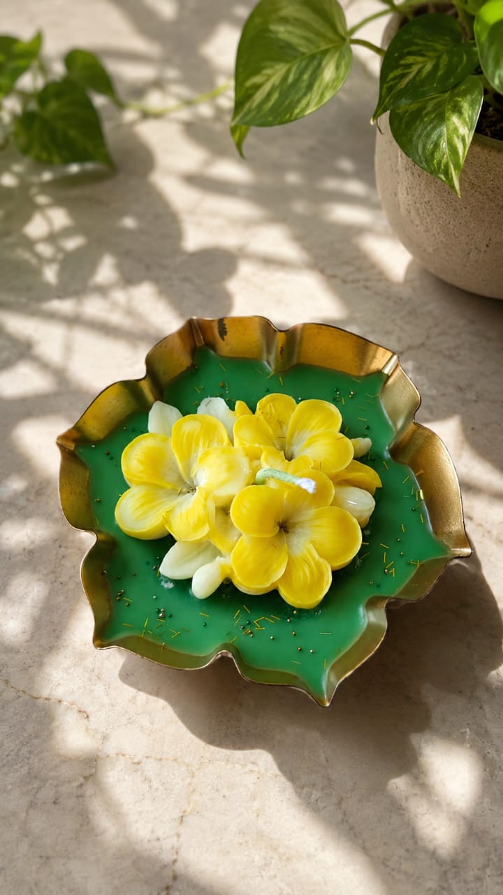 3.5" Kathgolap Urli Candle