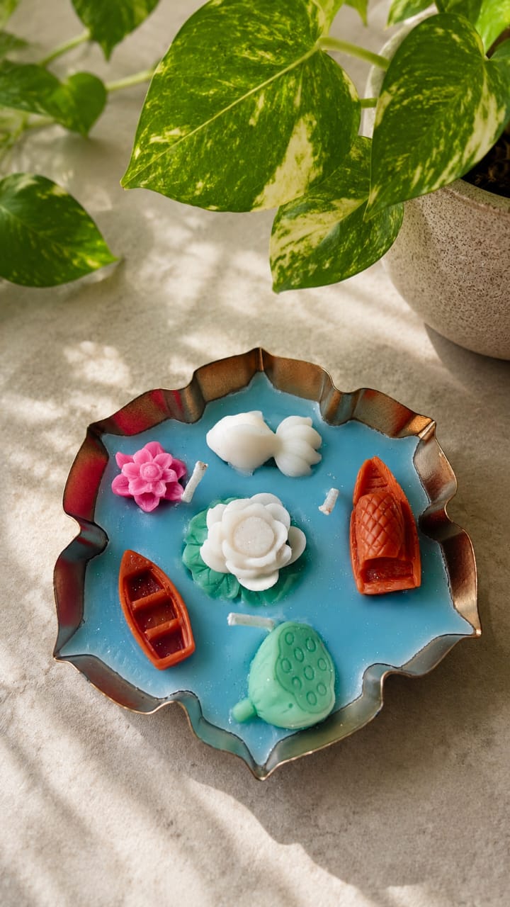 3.5 inchi Lotus Pond Urli Candle